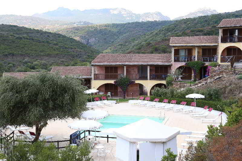 Residence Costa Ruja Portisco Eksteriør bilde